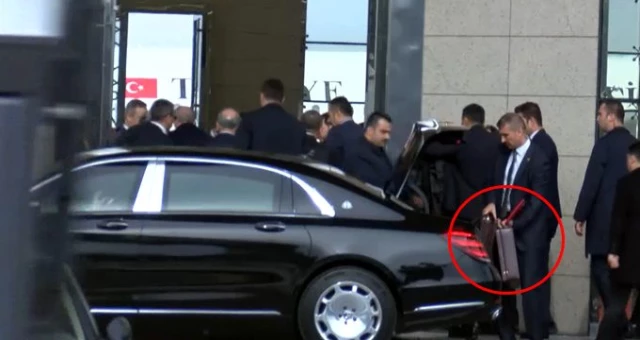 Erdoğan, Rusya'ya üç çanta ve bir kırmızı dosya ile hareket etti