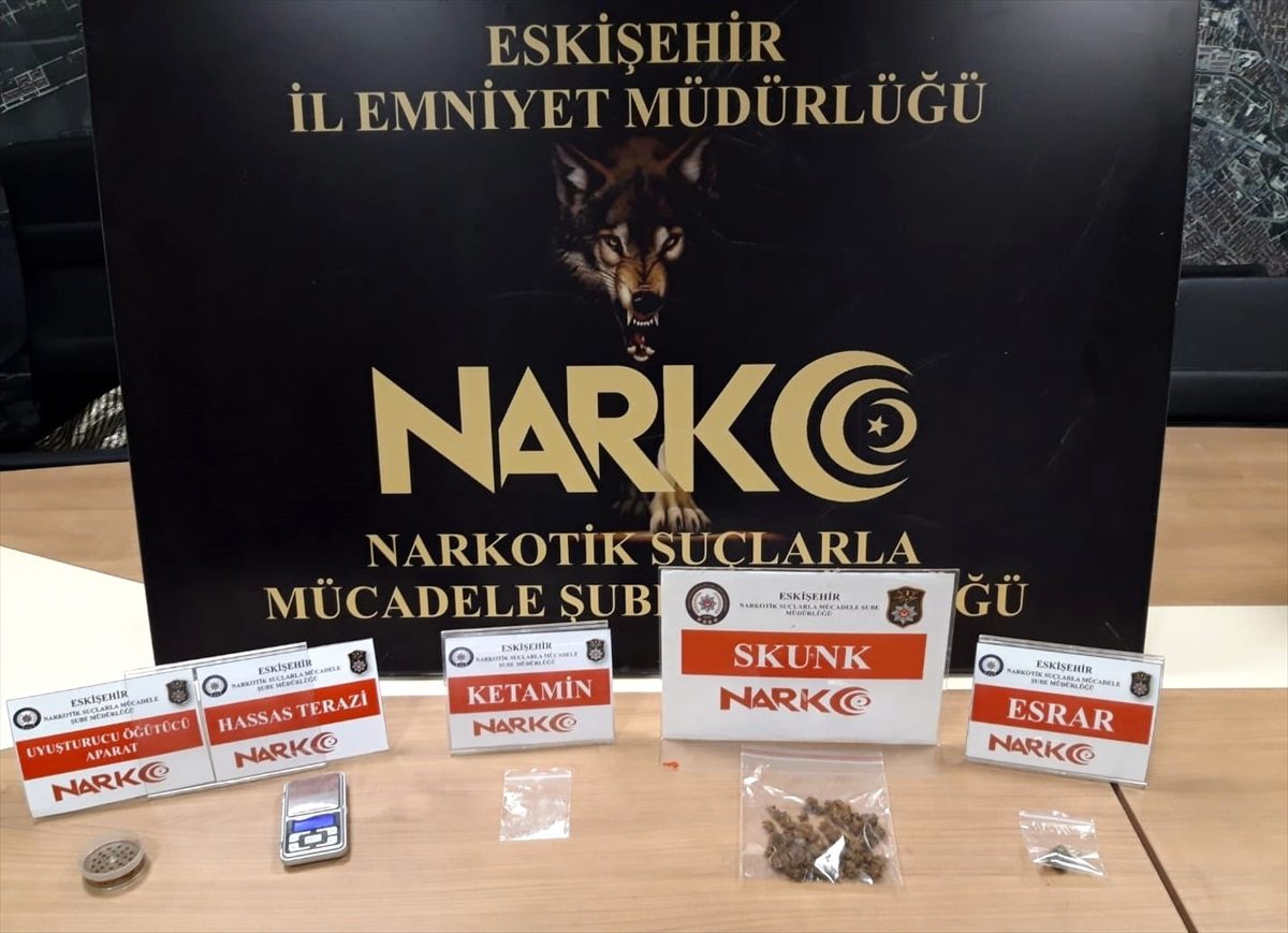 Eskişehir\'de uyuşturucu operasyonu: 8 gözaltı