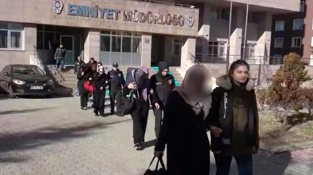 FETÖ\'nün kadın yapılanmasına operasyon