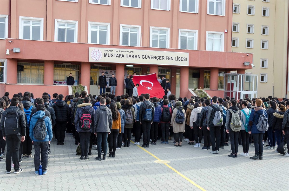 Harçlıklarını birleştirip Mehmetçiğe gönderdiler