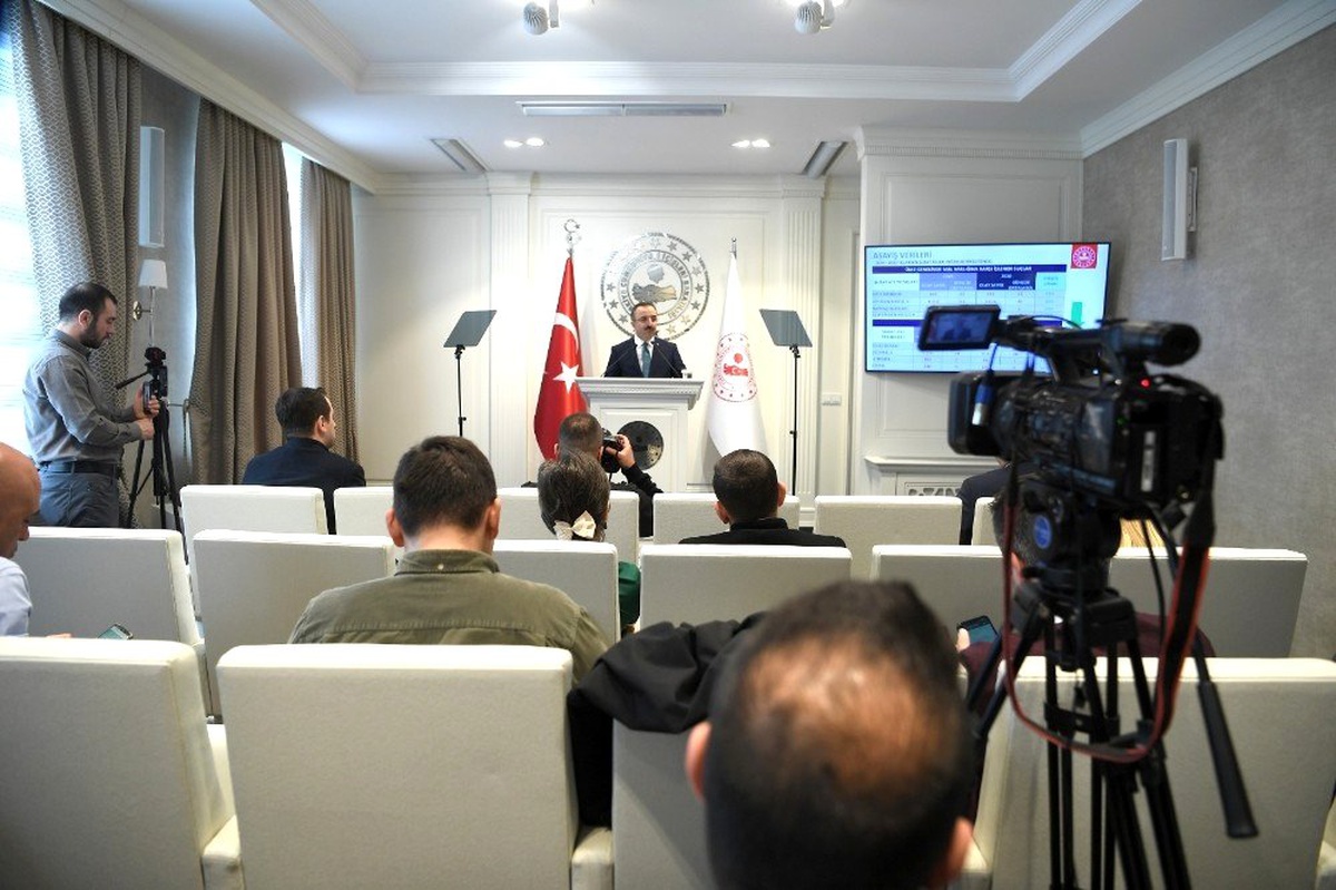 İçişleri Bakan Yardımcısı Çataklı: "Güvenlik görevlilerimiz Ege\'den geçişlere izin vermemektedir"