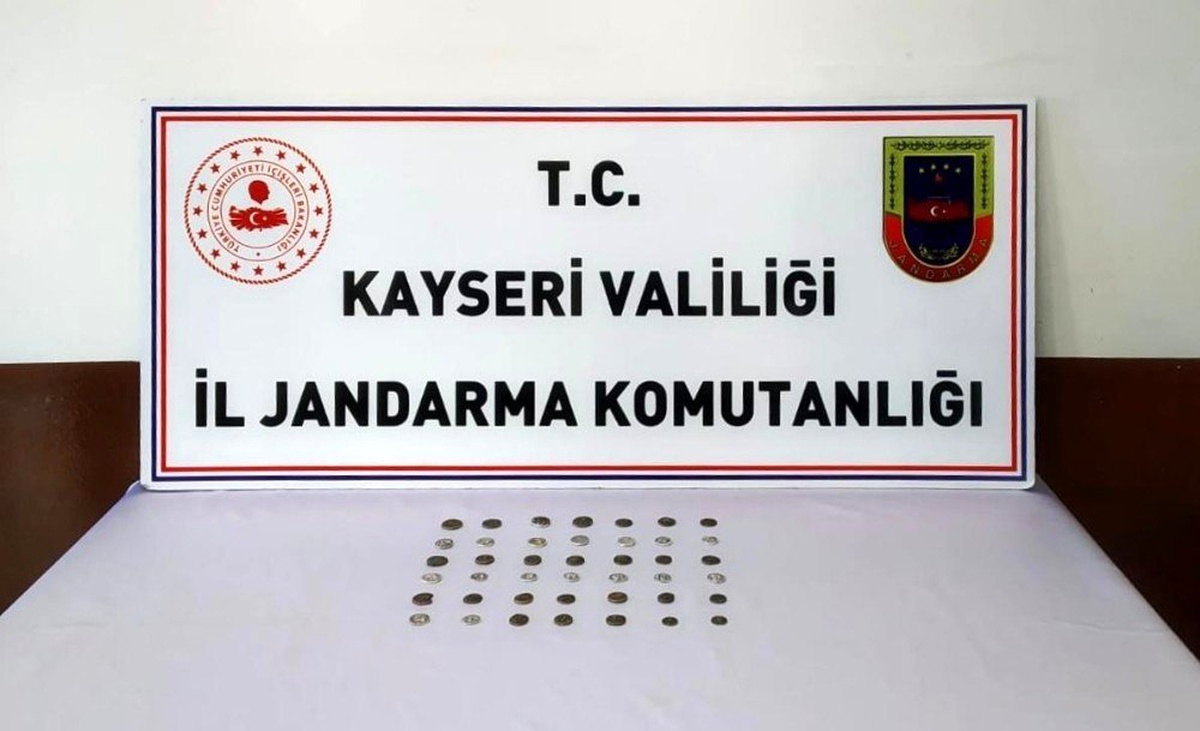 Jandarmadan tarihi eser operasyonu: 2 gözaltı