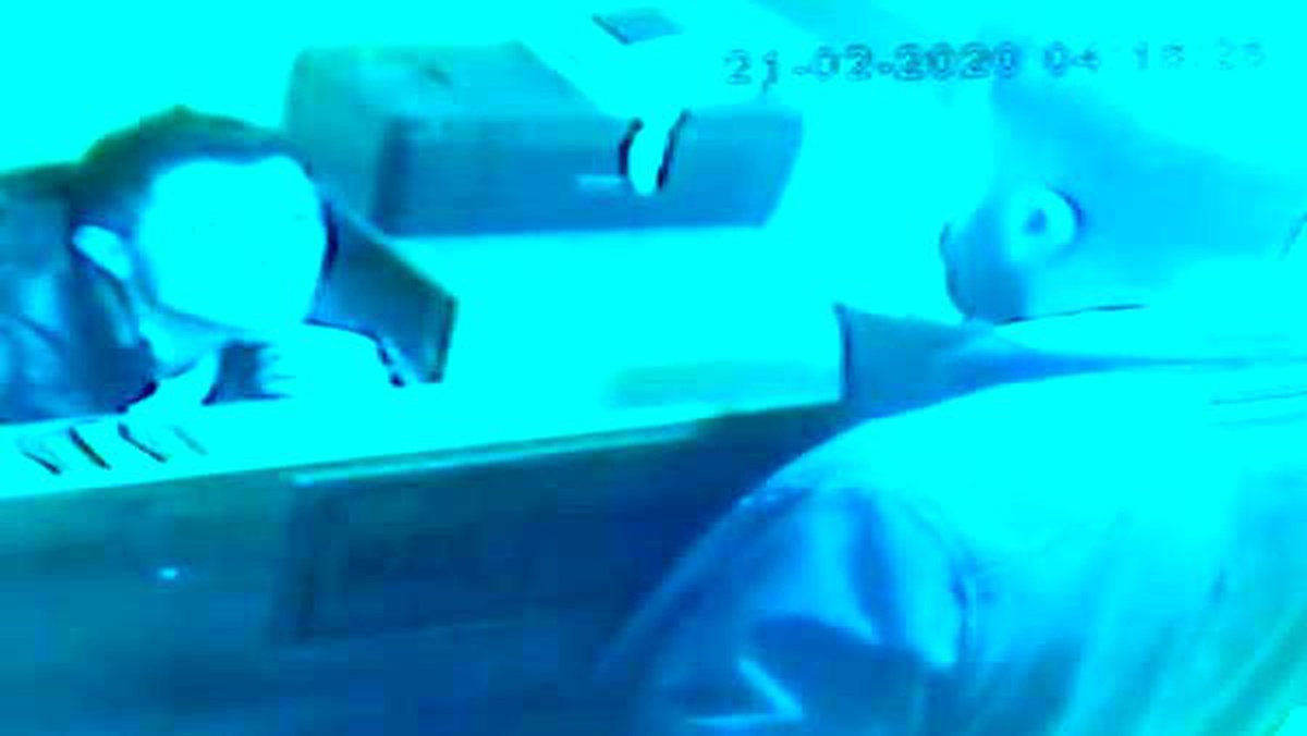Kadıköy\'de kimlik isteyen otel görevlisine saldıran şüpheli kamerada