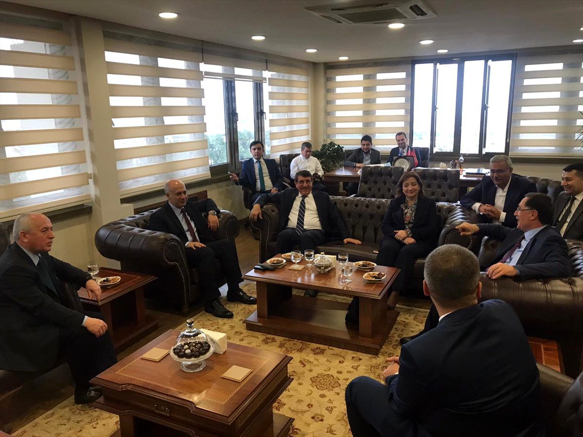 Kamu Başdenetçisi Şeref Malkoç Mersin\'de ziyaretlerde bulundu