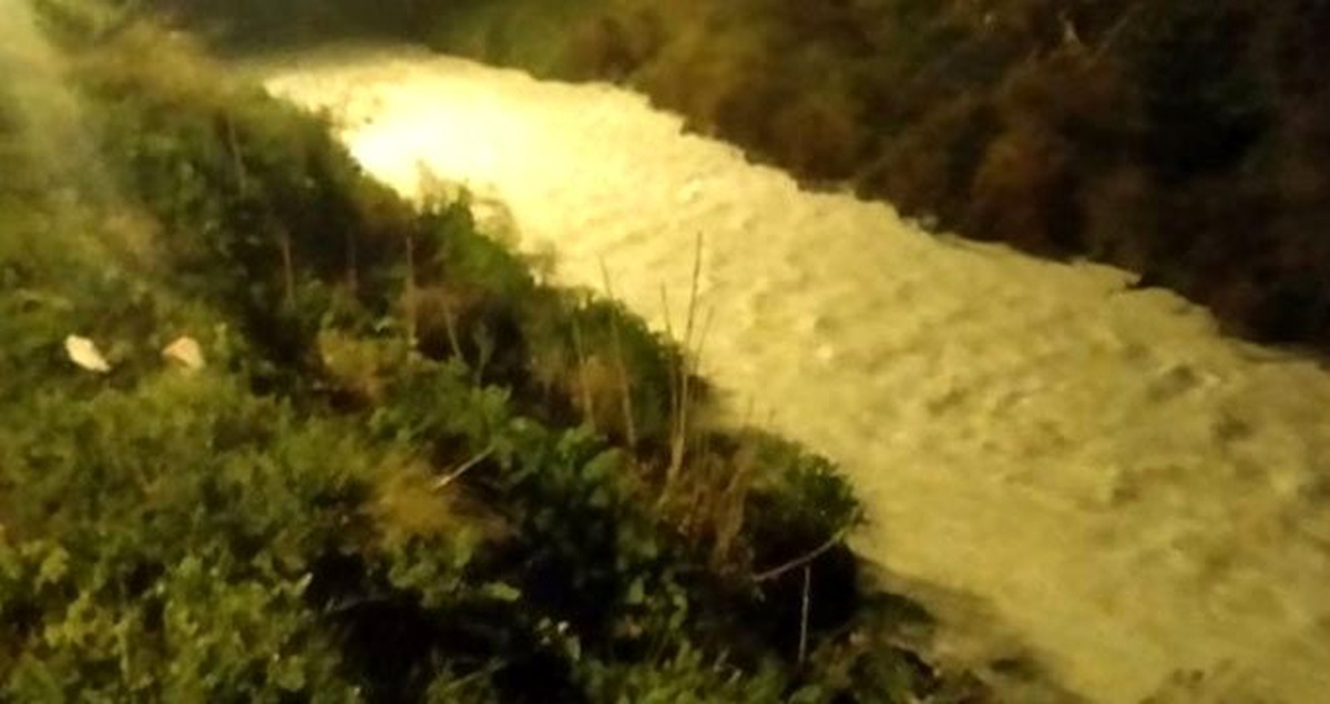 Karsak Deresi\'ni kirleten iki firmaya toplam 888 bin lira ceza kesildi