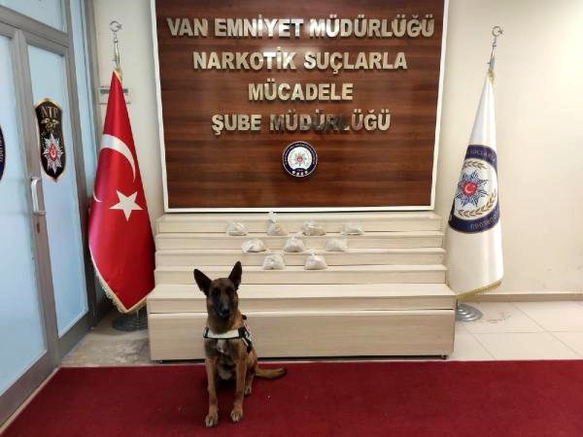 Kömürlükteki arpa çuvalları altından eroin çıktı