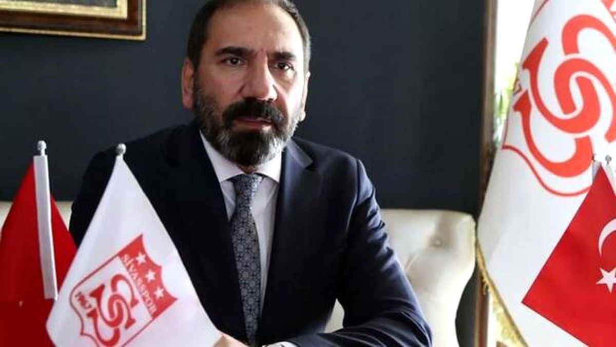 Mecnun Otyakmaz: Galatasaray maçı öncesi transfer söylentilerinin ortaya atılması ne kadar doğru?