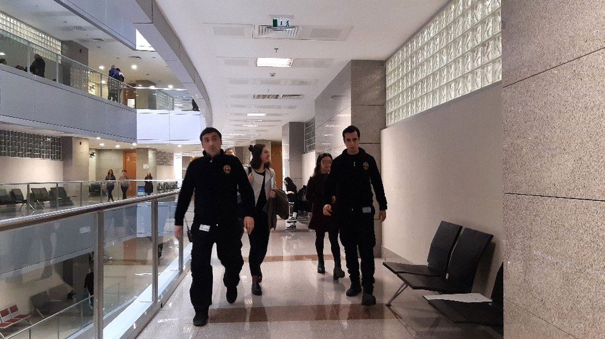 Öz kızına darp görüntüleriyle tepki toplayan baba hakim karşısında