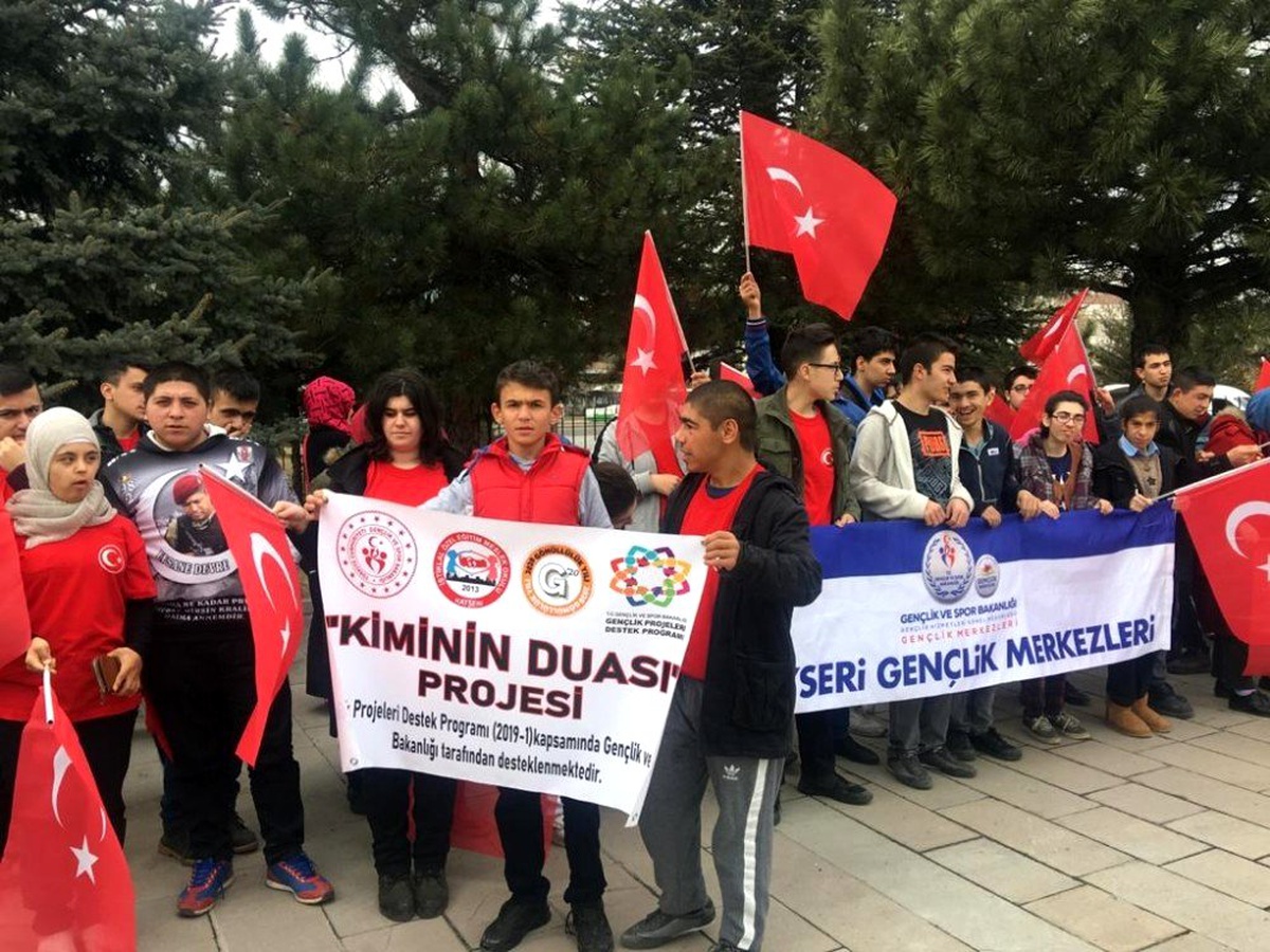 Özel çocuklardan şehitler için \'Kiminin Duası\' etkinliği