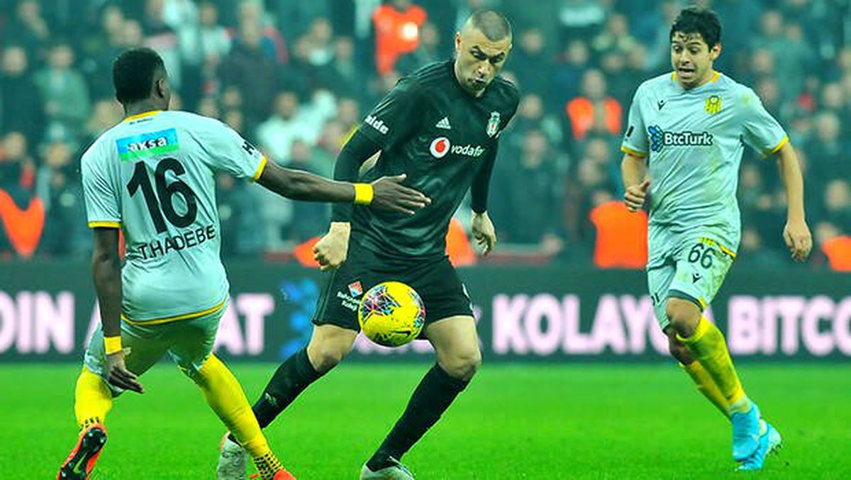 PFDK\'dan Hadebe\'ye 3 maç ceza!