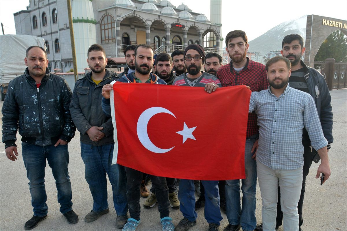 Samsun\'da kavgada bıçaklanan bekçi ağır yaralandı