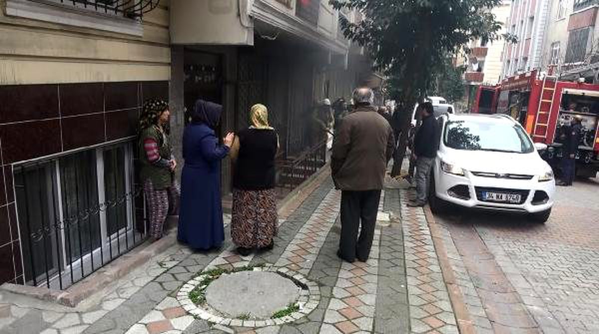 Sultangazi\'de tekstil atölyesinde yangın