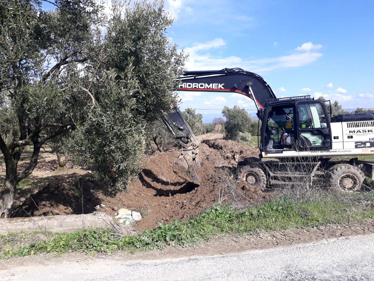 Taşkın kaynaklı olası zarar dere temizliğiyle önleniyor
