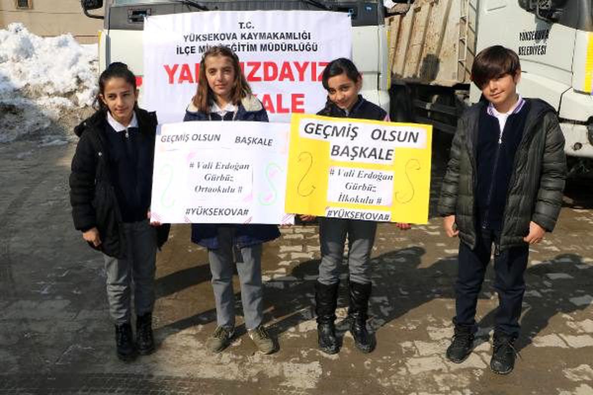 Yüksekovalı öğrencilerden, Van\'daki depremzedelere yardım