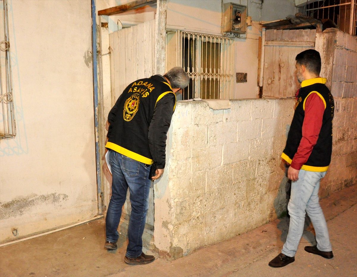 Adana\'da aranan hükümlülere yönelik şafak operasyonu
