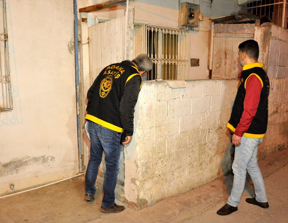 Adana\'da aranan hükümlülere yönelik şafak operasyonu