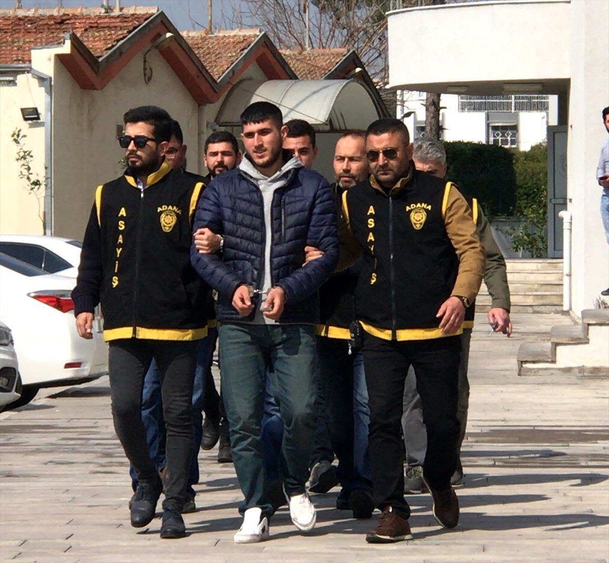 Adana\'da silahlı soygunla ilgili 4 şüpheliden 3\'ü tutuklandı