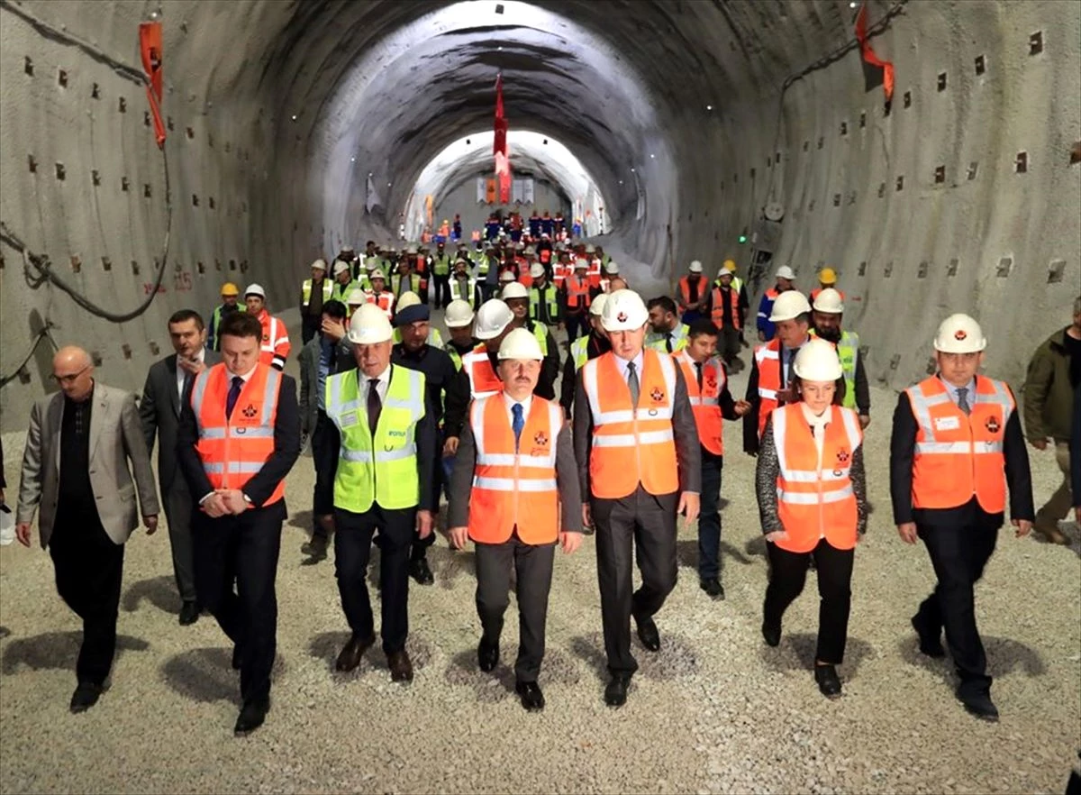 Amasya\'da yapımı süren Badal Tüneli\'nde kazı çalışmaları tamamlandı