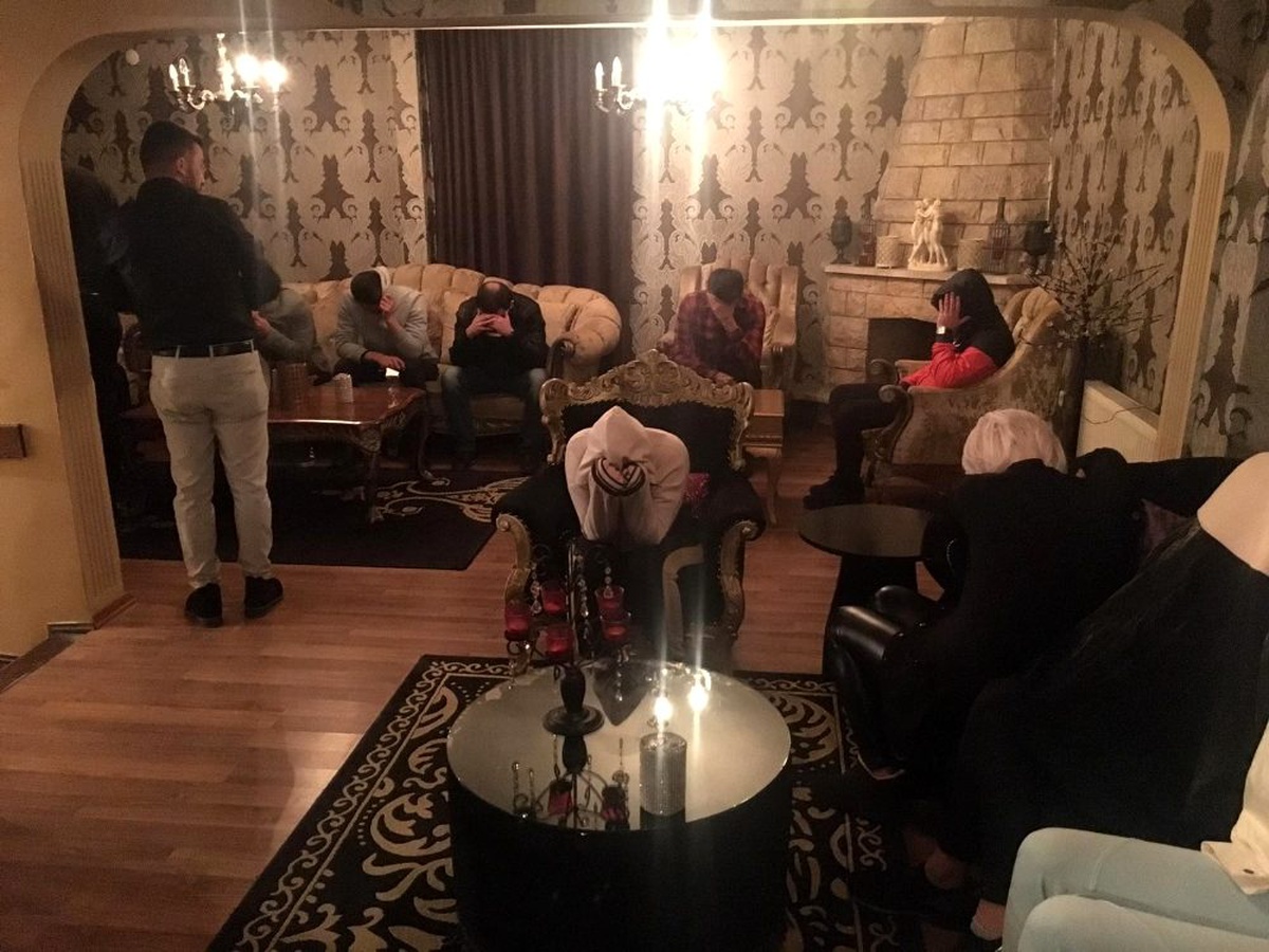 Ankara\'da lüks villaya fuhuş operasyonu: 15 gözaltı