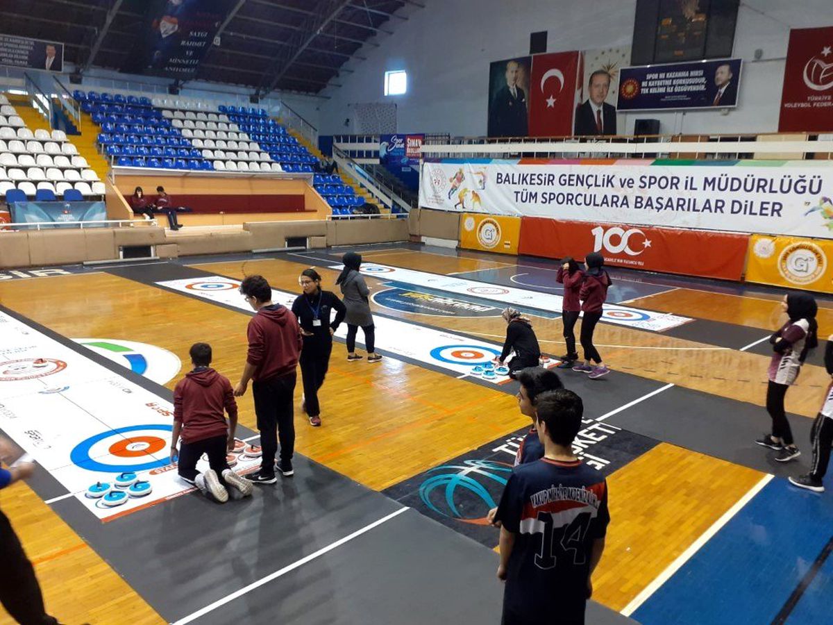 Balıkesir\'de Curling heyecanı