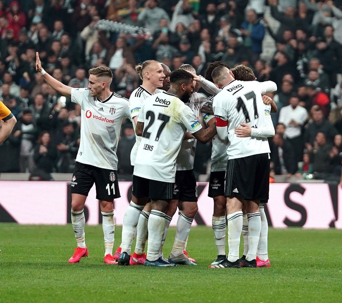 Beşiktaş derbi öncesi moral depoladı