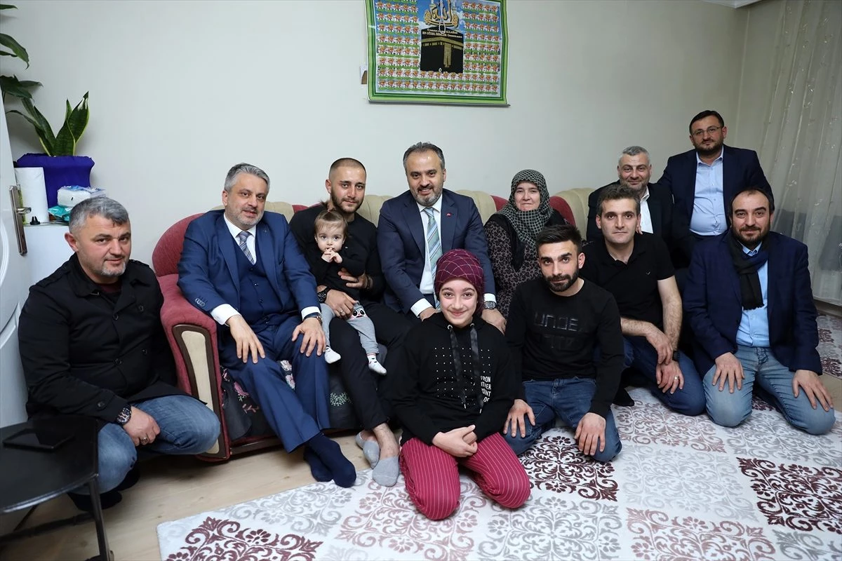 Bursa Büyükşehir Belediye Başkanı Aktaş\'tan İdlib gazisine ziyaret