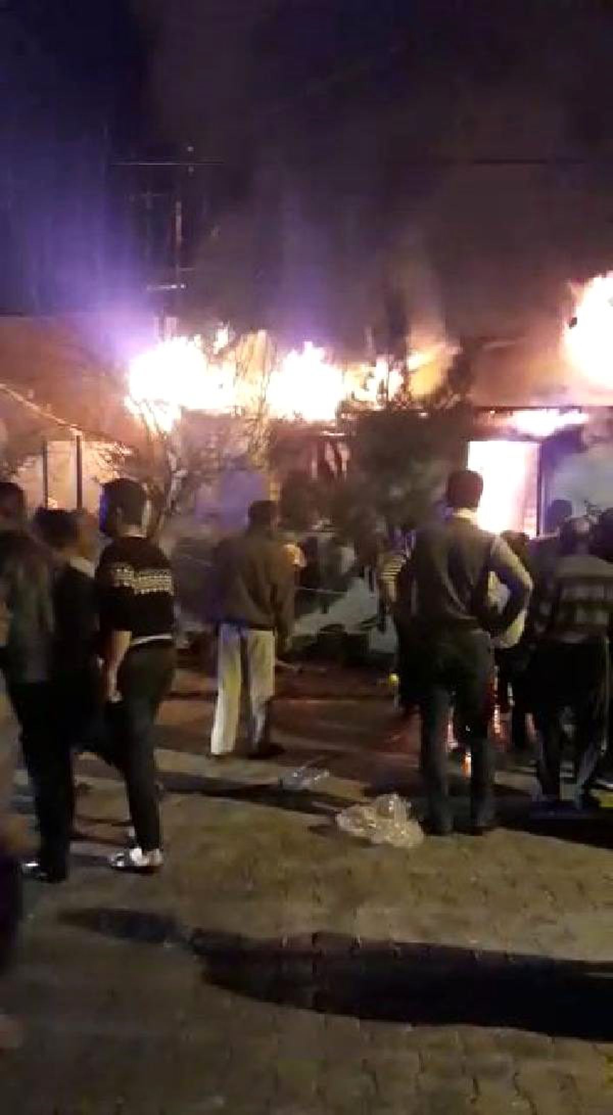 Ceyhan\'da evde çıkan yangında, Minik Sümbül hayatını kaybetti