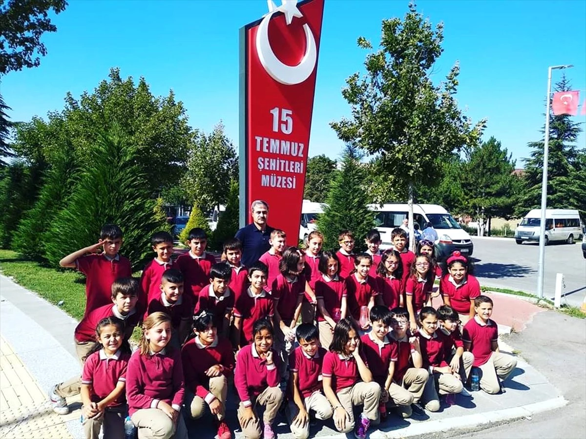 Çorum\'da ilkokul öğrencileri harçlıklarını Mehmetçiğe bağışladı