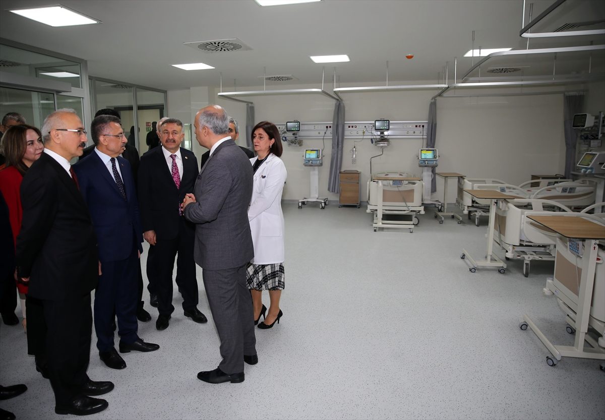 Cumhurbaşkanı Yardımcısı Oktay\'dan, Çukurova Bölgesel Havalimanı\'na ilişkin açıklama Açıklaması