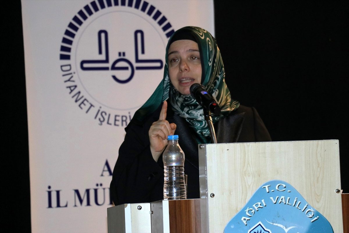 Diyanet İşleri Başkan Yardımcısı Martı\'dan "aile içi adalet" vurgusu Açıklaması