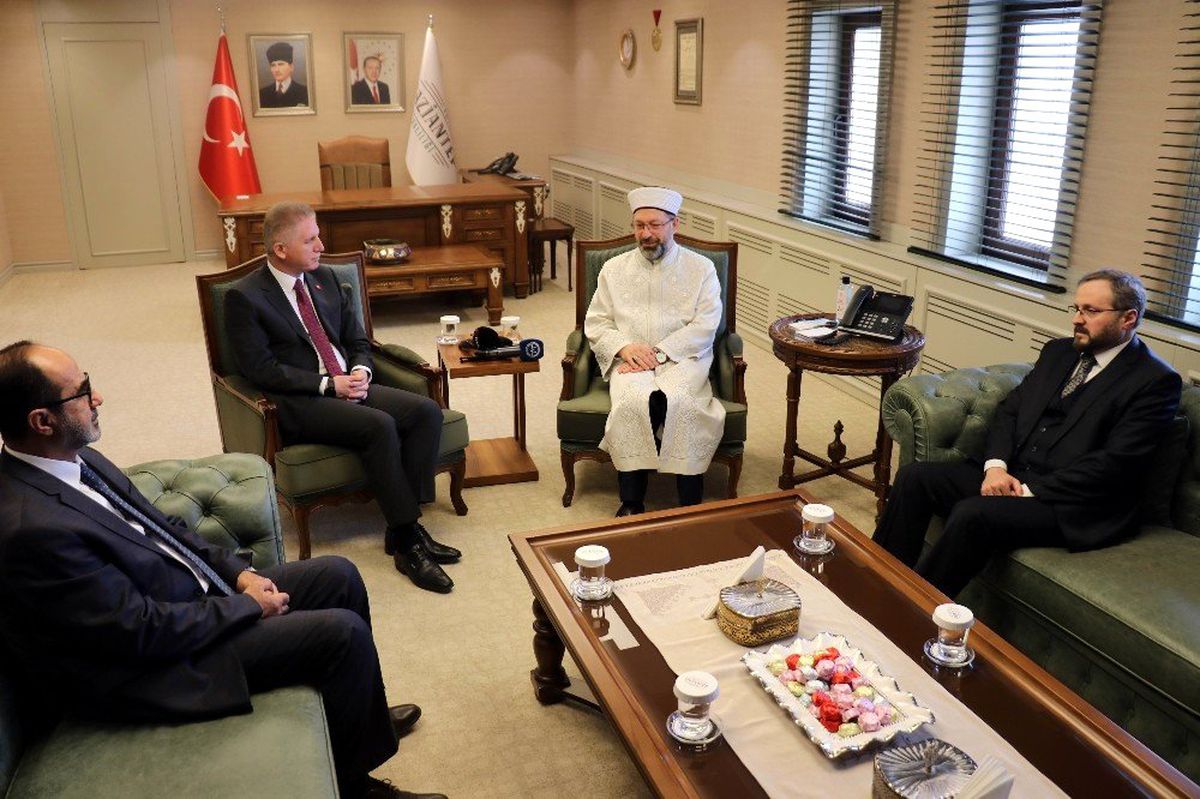 Diyanet İşleri Başkanı Erbaş, Gaziantep\'te ziyaretlerde bulundu