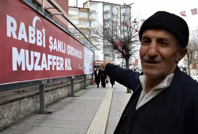 Elazığ "Şehitler Tepesi Boş Değil" yazılarıyla donatıldı ...