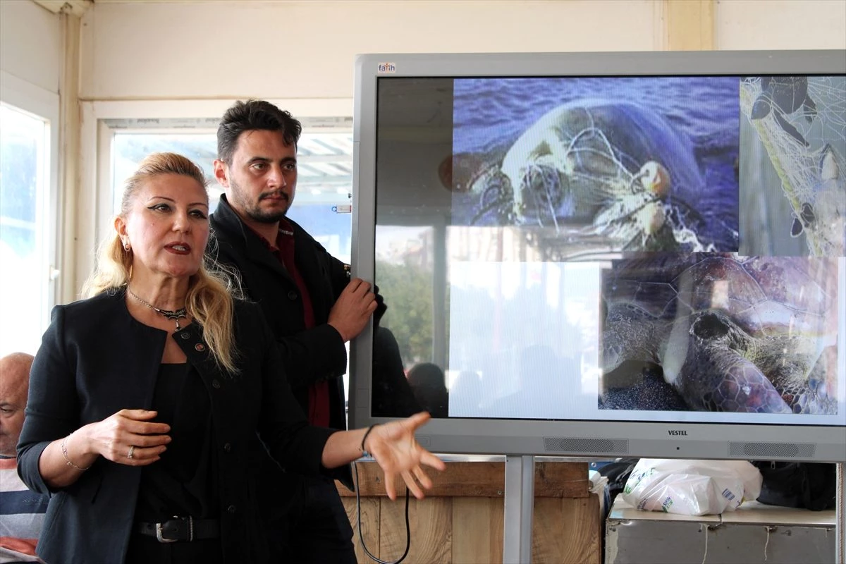 Erdemli\'de balıkçılara deniz kaplumbağaları eğitimi
