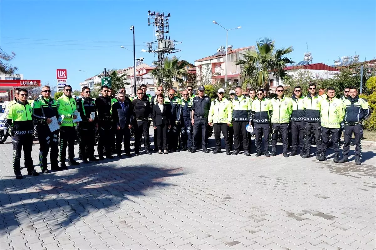 Fethiye\'de "Motosikletli trafik timleri sürüş teknikleri eğitimi" verildi