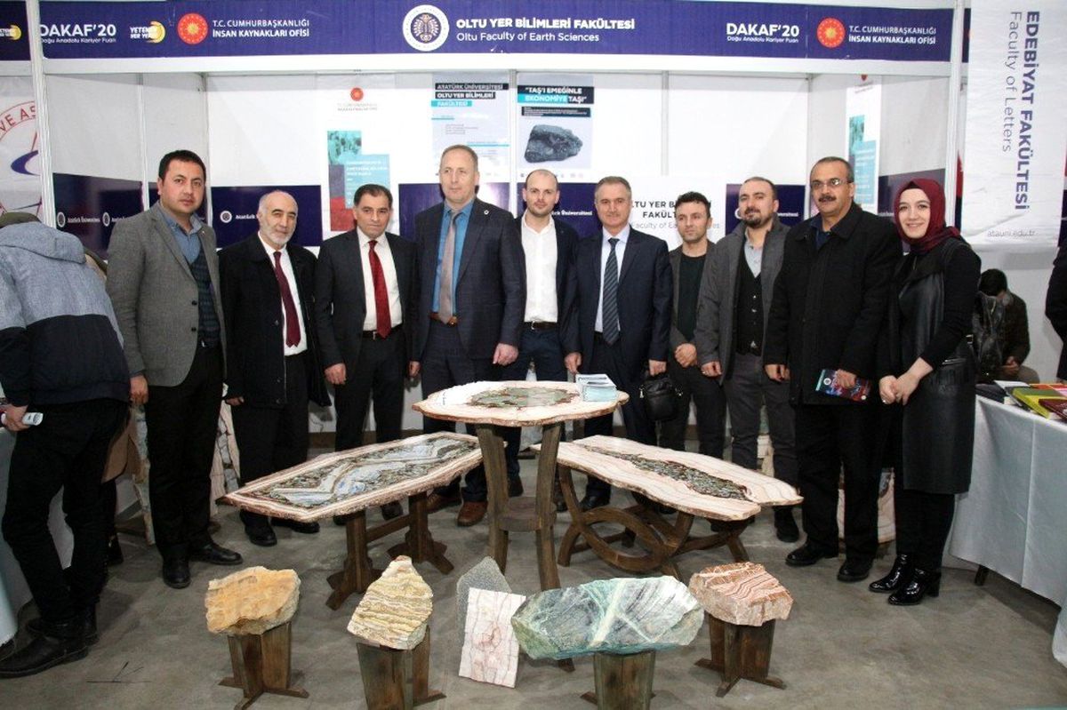 Fuarın gözdesi Oltu stantları oldu