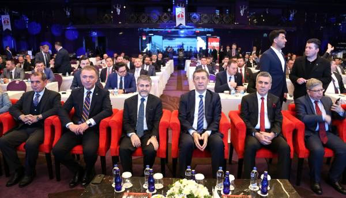 Genç iş insanları Antalya\'da buluştu