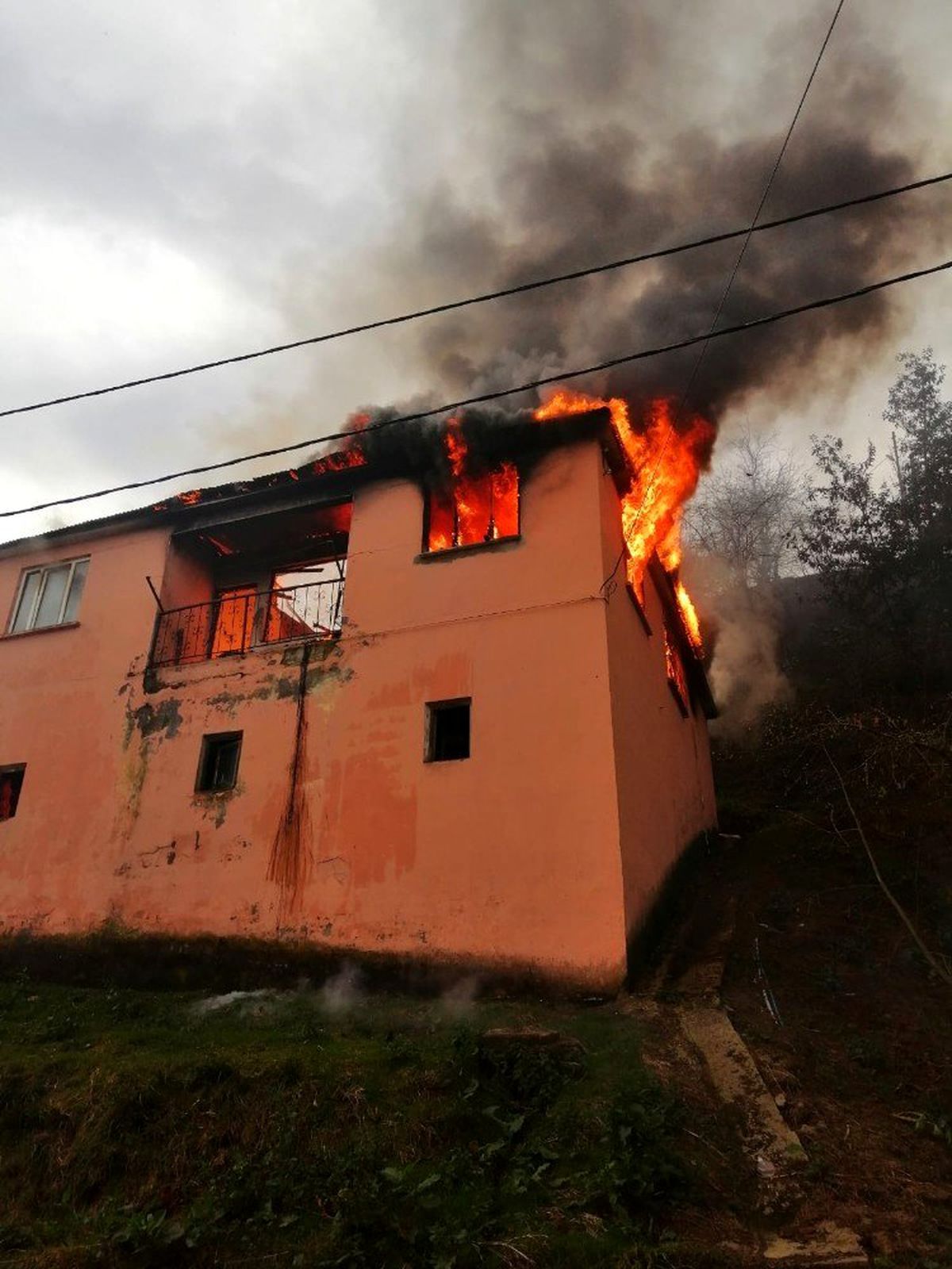 Giresun\'un Eynesil ilçesinde yangın