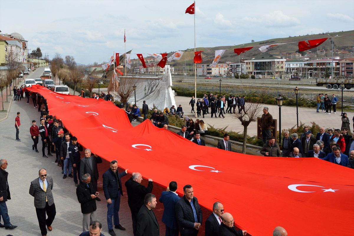 Havza\'da "Şehitlere saygı, yürüyüşü ve mitingi" düzenlendi