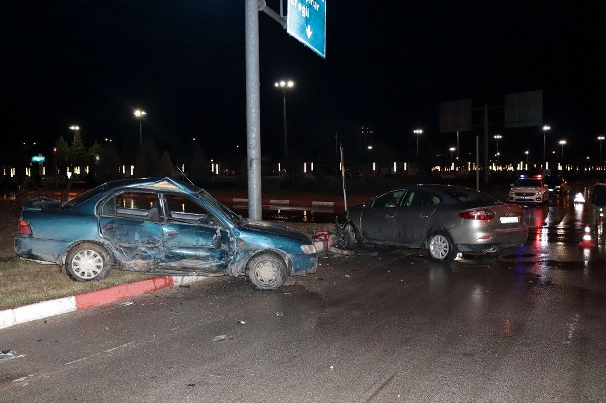 Karaman\'da trafik kazası: 4 yaralı