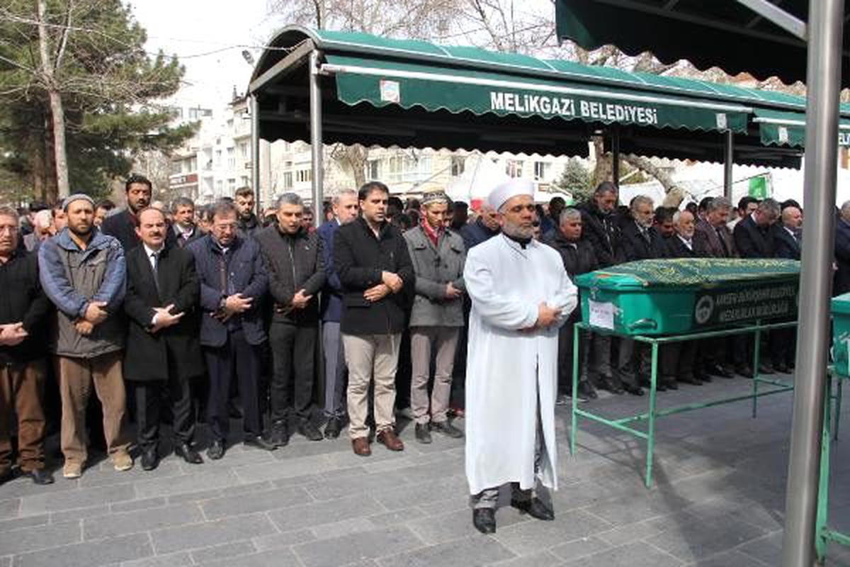 Kayseri\'de, İdlib şehitleri için gıyabi cenaze namazı