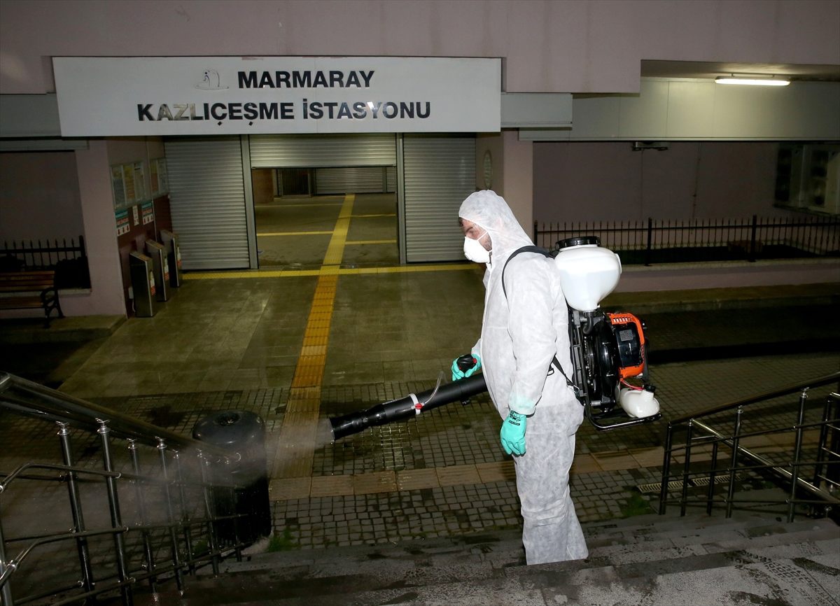 Marmaray istasyonlarında dezenfekte çalışması