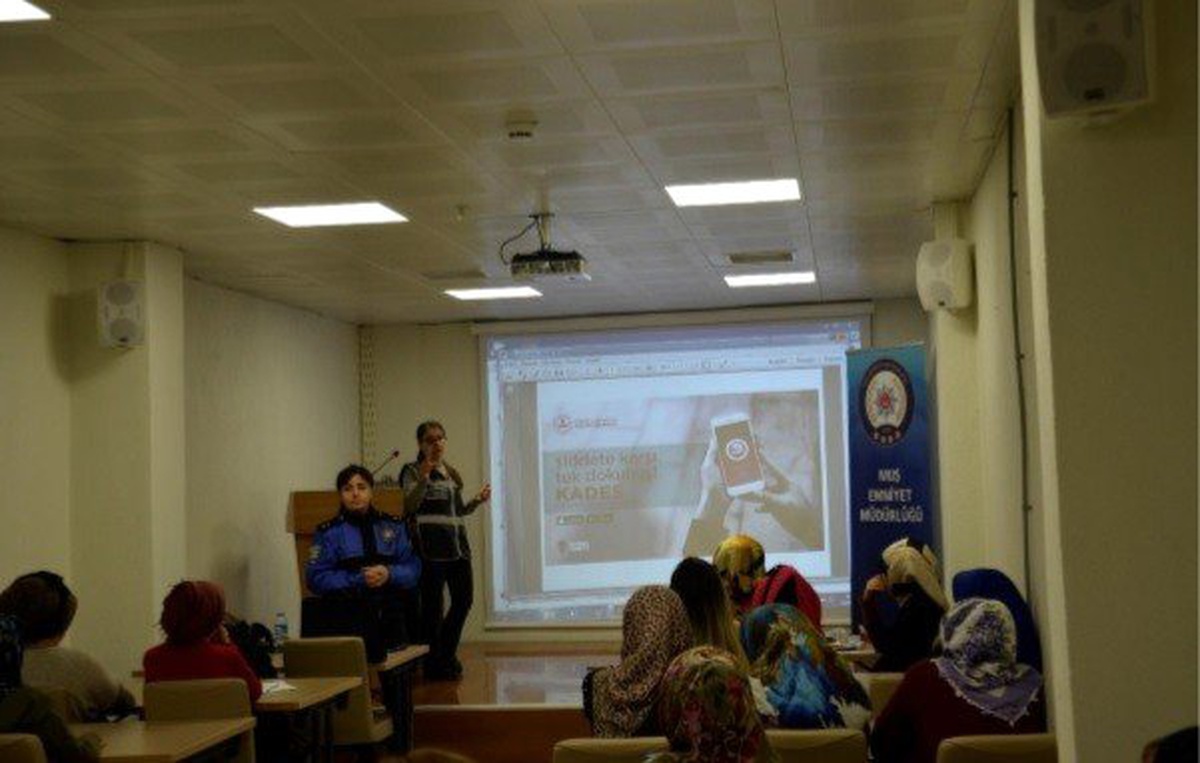 Muş Emniyet Müdürlüğünden KADES bilgilendirme çalışması