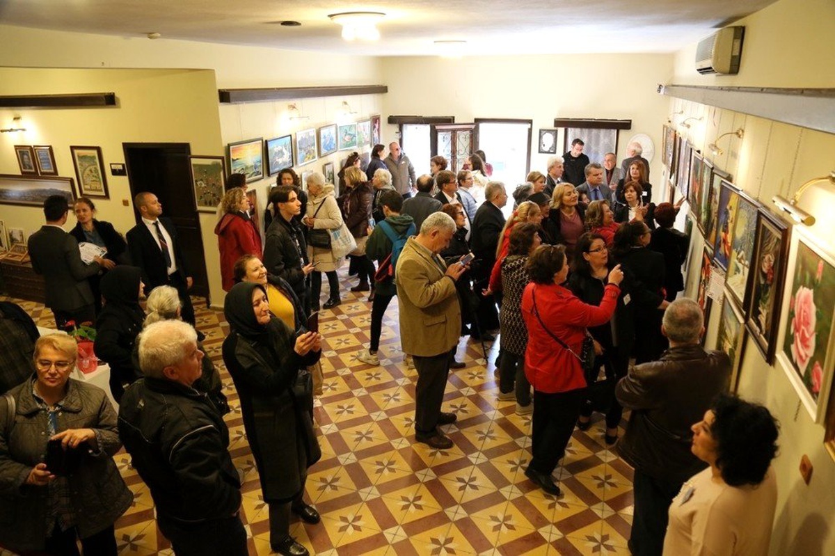 Resimlerle emekçi kadınları anlattılar