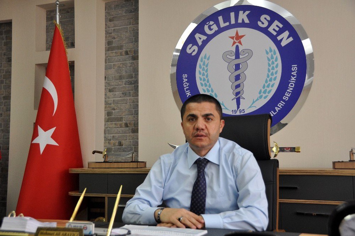 Sağlık çalışanlarından ek ödeme yönetmeliğine tepki