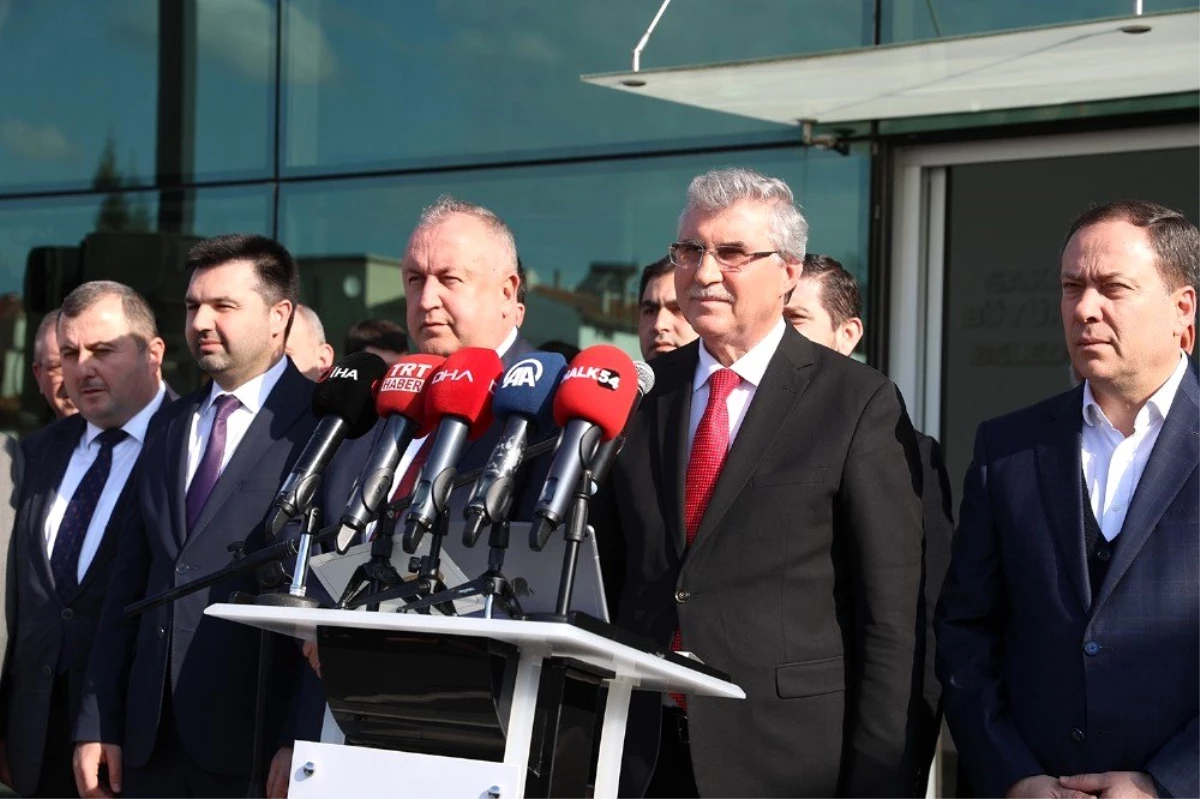 Sakarya Büyükşehir Belediye Başkanı Ekrem Yüce, Milletvekili Özkoç\'u kınadı