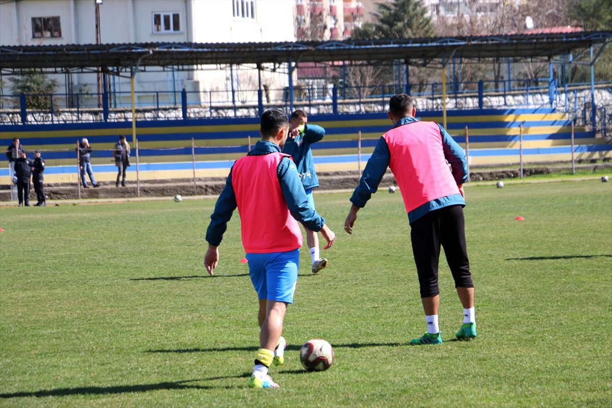 Siirt Özel İdarespor\'da 12 Bingölspor maçı hazırlığı