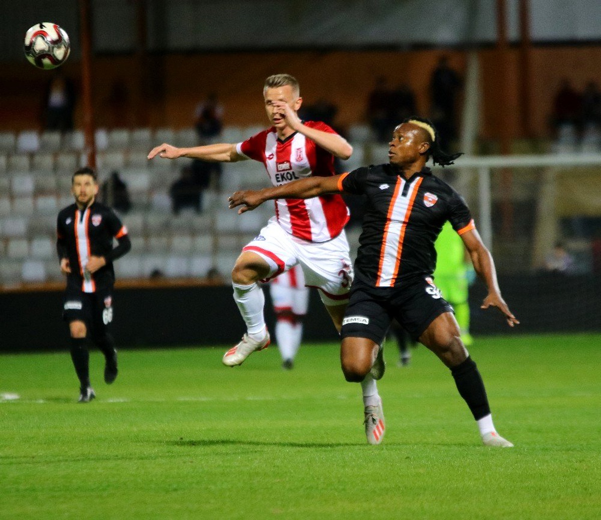 TFF 1. Lig: Adanaspor: 0 - EH Balıkesirspor: 1 (İlk yarı sonucu)
