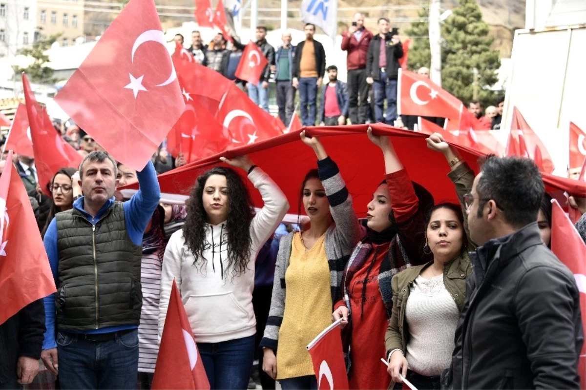 Torul\'da Mehmetçiğe destek yürüyüşü