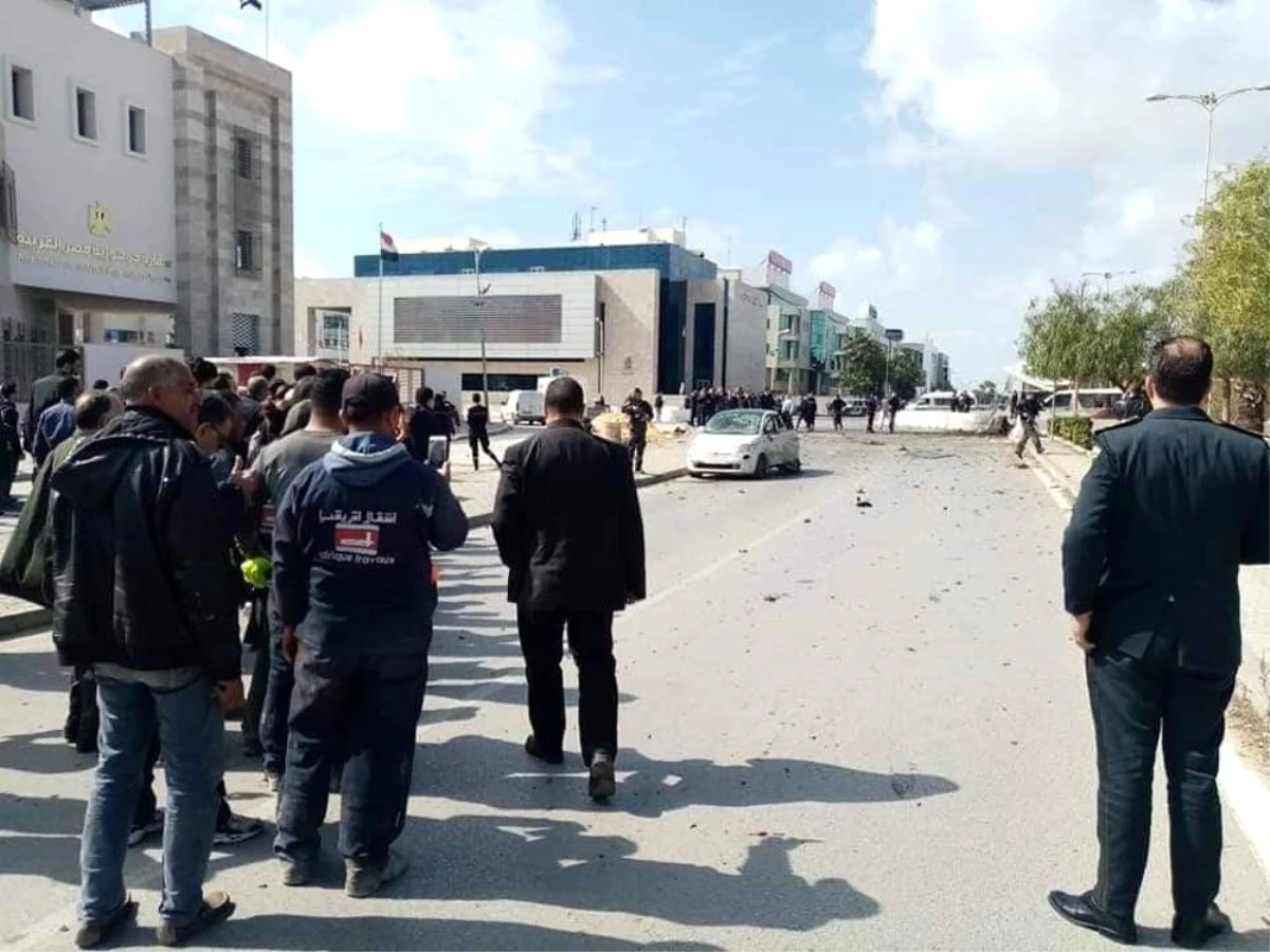 Tunus\'ta ABD Büyükelçiliği yakınlarında intihar saldırısı