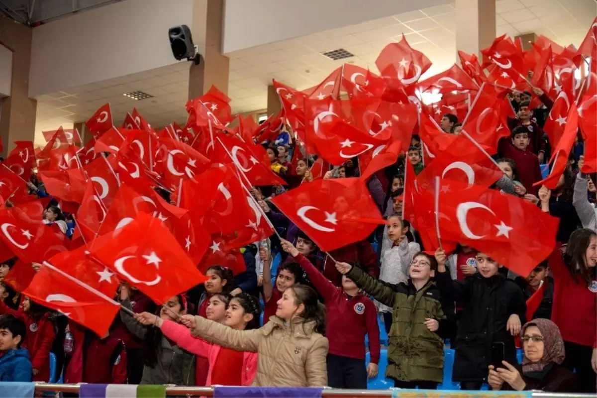 Türk dünyasının kaşif çocukları Altındağ\'da buluştu